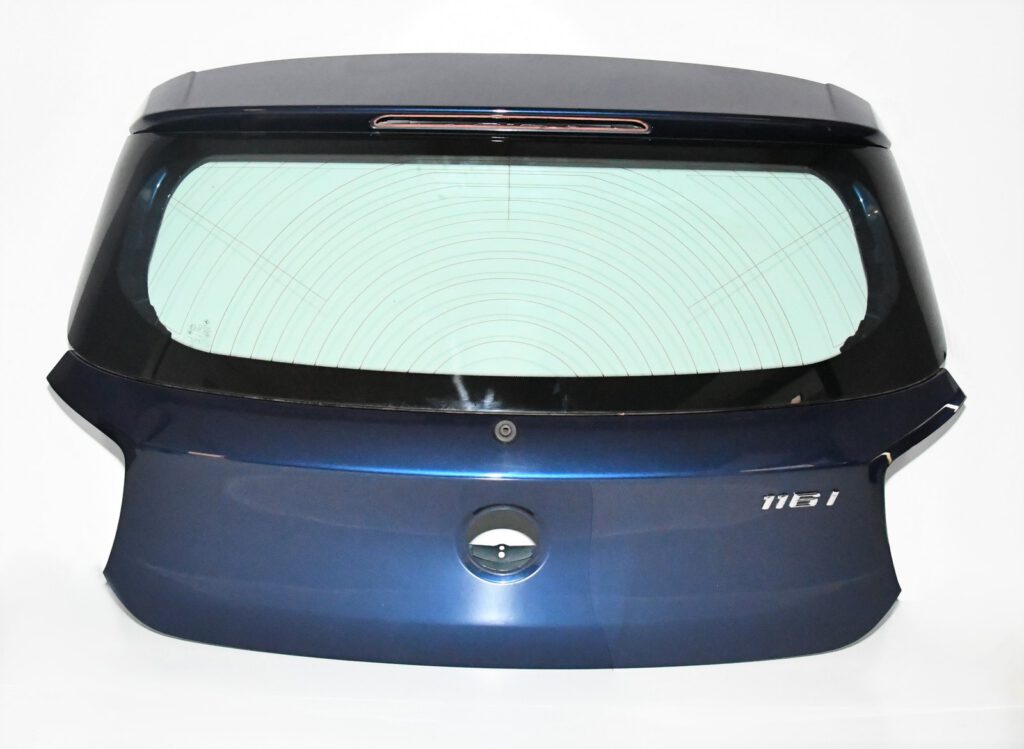 BMW Série 1 F20 couvercle de coffre