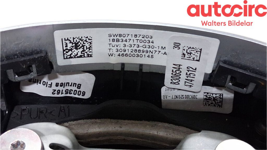 BMW Série 5 G30 G31 F90 volant OEM 32308008180