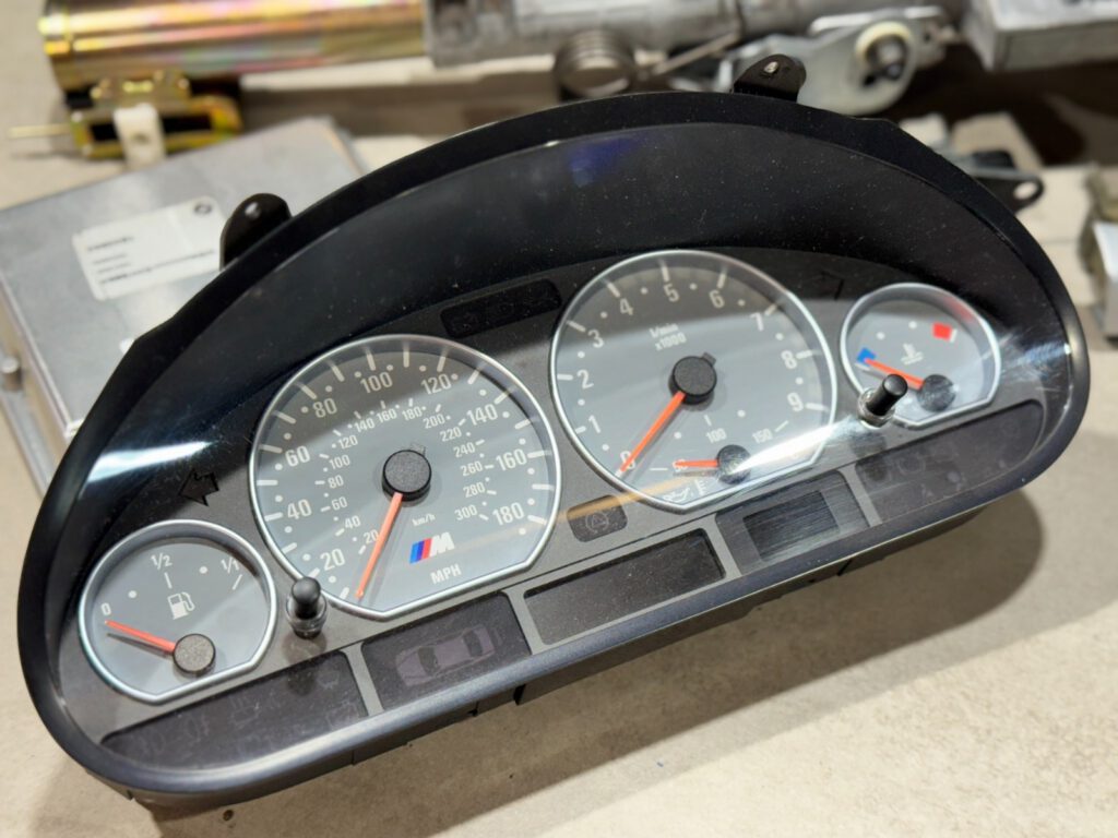 BMW combiné d’instruments OEM 62117834815