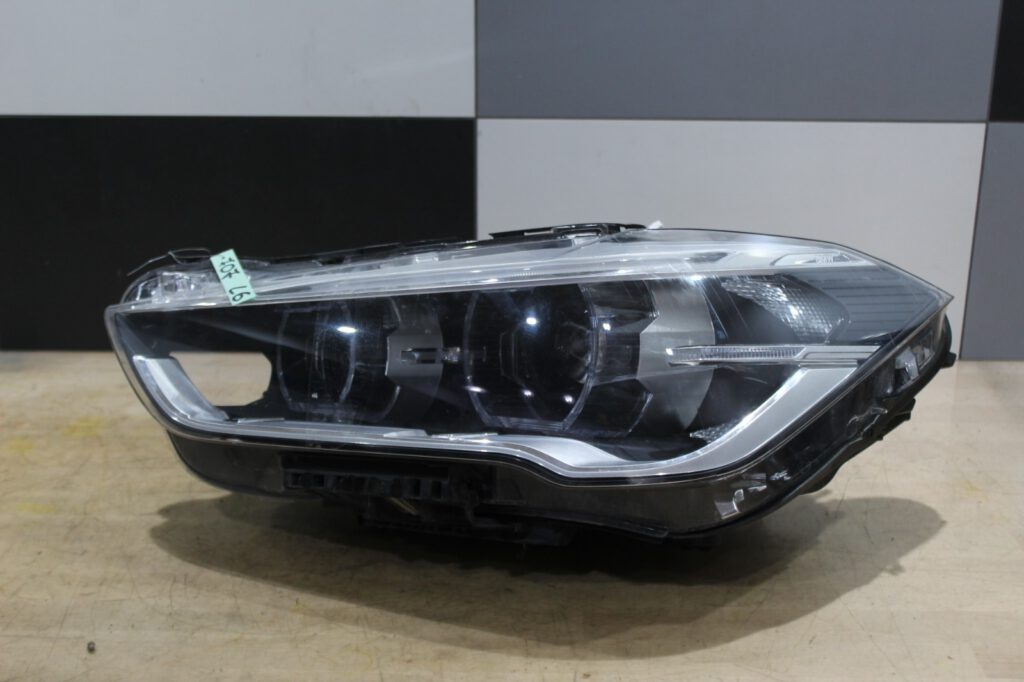 BMW X1 F48 Scheinwerfer OEM 7193707