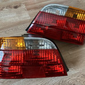 BMW Série 7 E38 feu arrière OEM 8379114