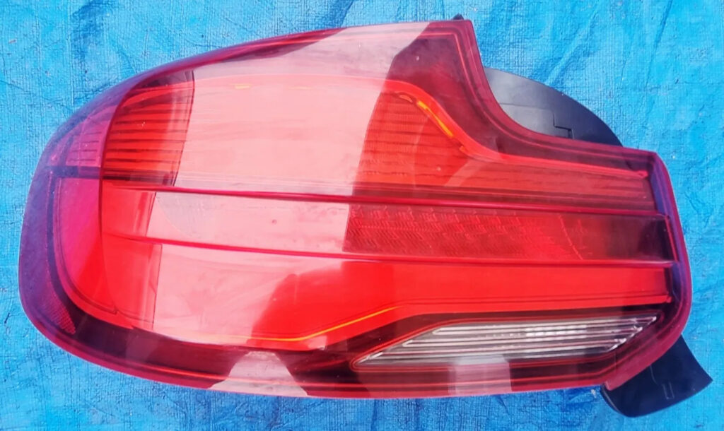 BMW Série 2 F22 F87 F23 feu arrière OEM 7420991
