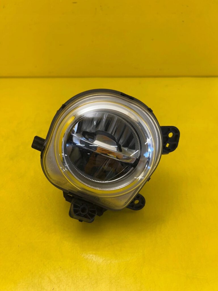 BMW X5 F15 / X6 F16 / X3 F25 Fog Light OEM 7317251-09