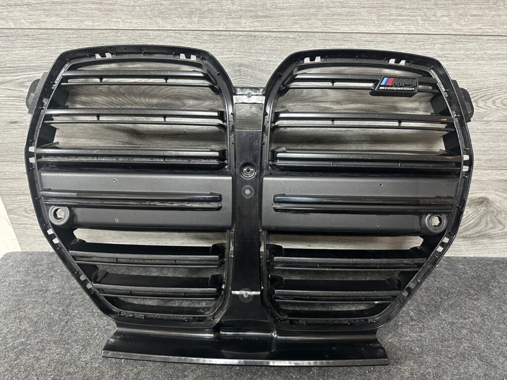 BMW Grille OEM 51138081141