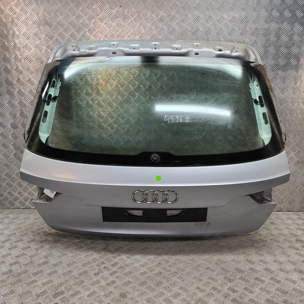 Audi A4 B9 8W Kombi Heckklappe OEM 8W9827025