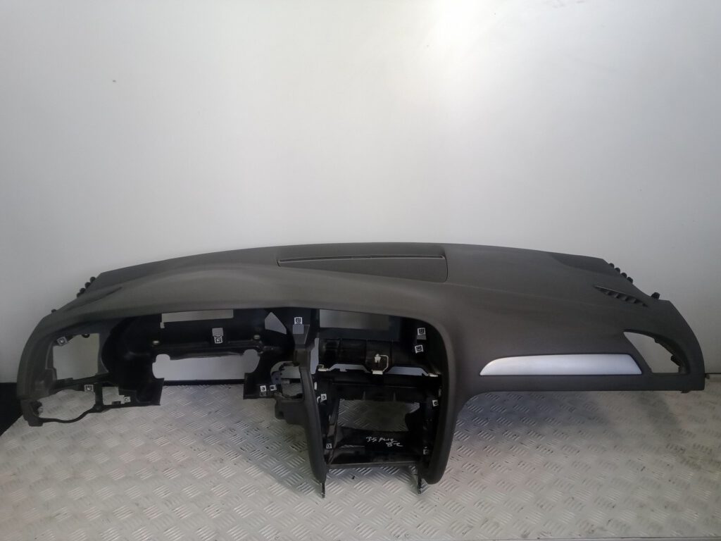 Audi A4 B8 Sedan Dashboard Panel