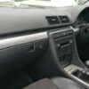 Audi A4 8E Limousine Rechtslenker Armaturenbrettteil