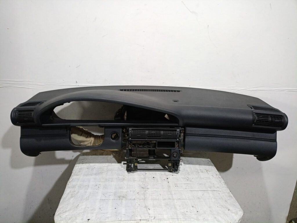 Audi 100 C4 4A Limousine Armaturenbrettteil OEM 4A1857041AT