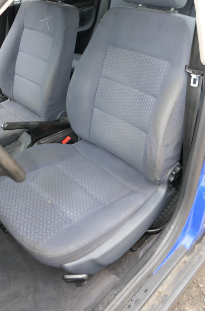 Audi A4 B5 8D Sportsitz vorne links