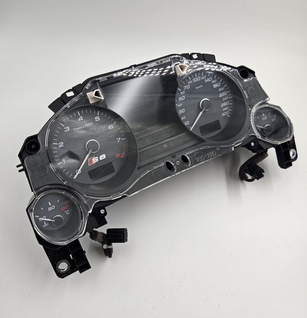 Audi S8 D3 4E Benzin Kombiinstrument OEM 4E0920931N