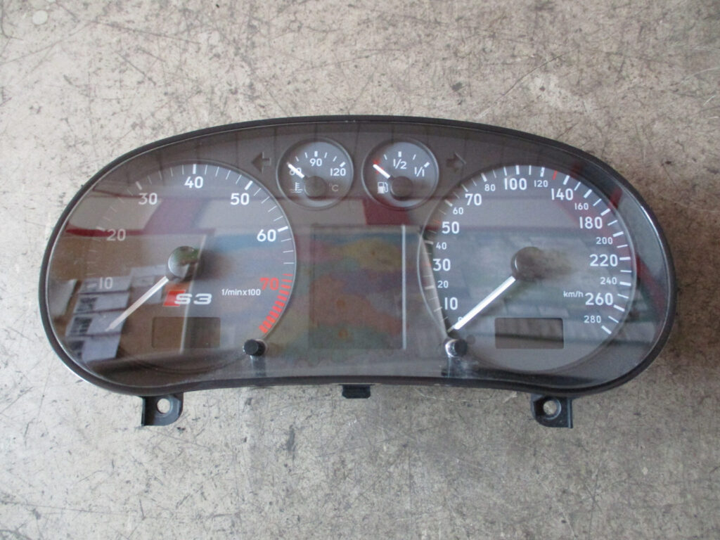 Audi S3 A3 8L Kombiinstrument OEM 8L0920932A