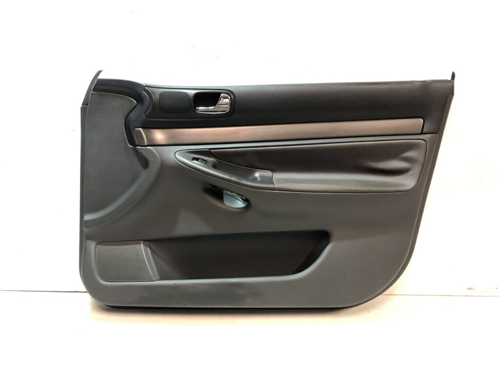 Audi A4 B5 8D Türverkleidung vorne rechts OEM 8D1867106