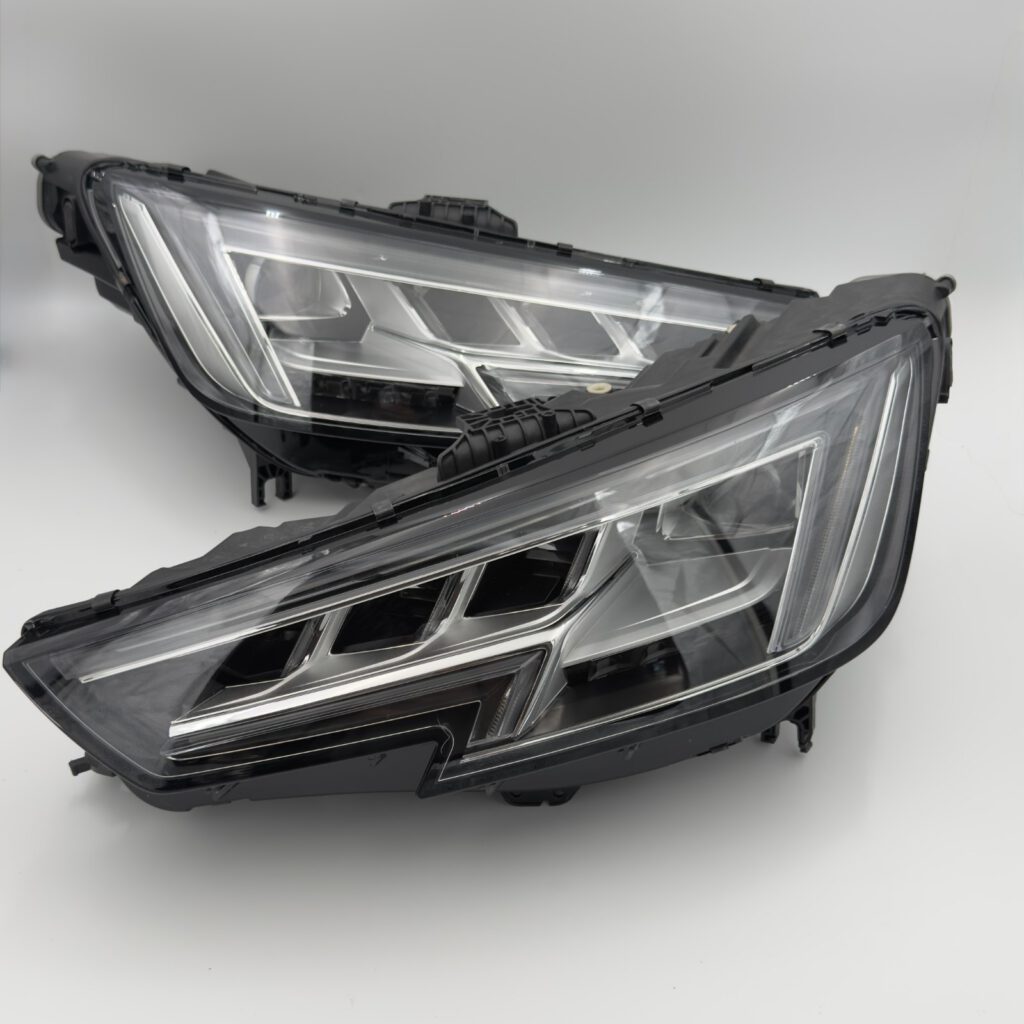 Audi A4 B9 8W Matrix-LED Scheinwerferset links und rechts OEM 8W0941036