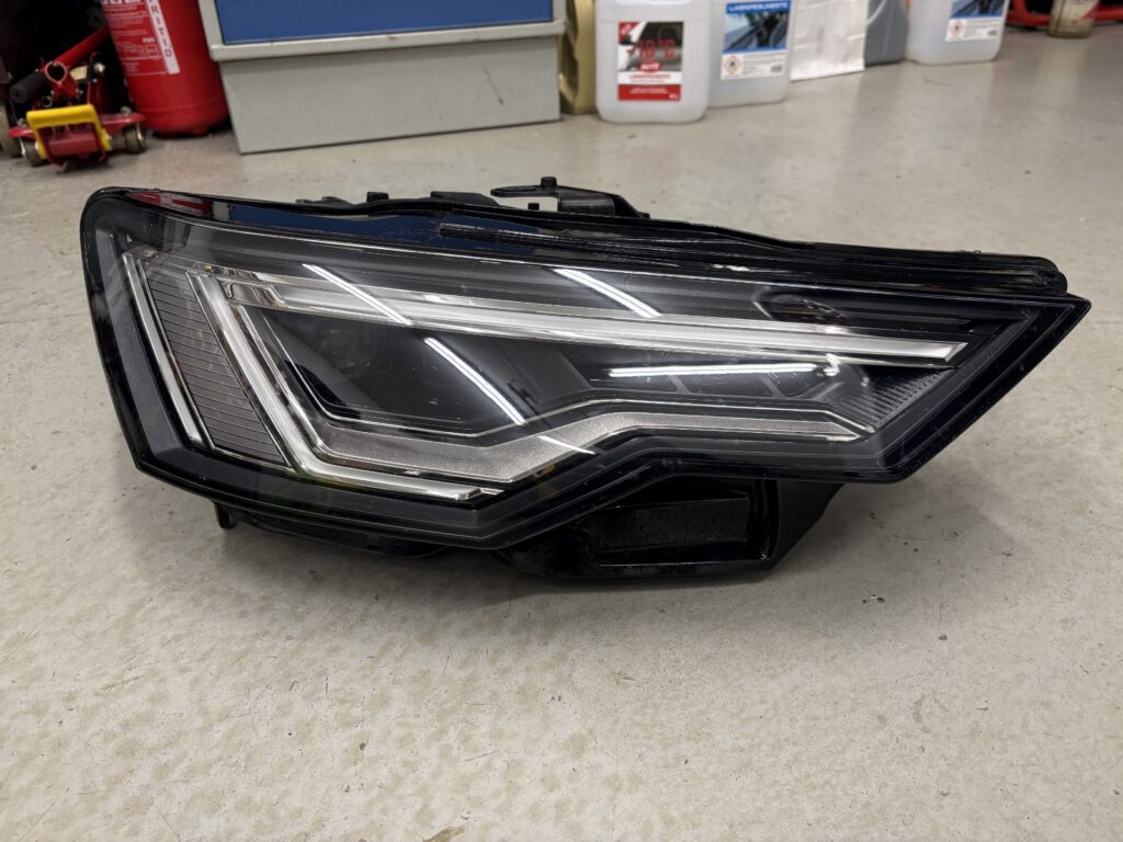 Audi A6 C8 4K Matrix LED phare droite OEM 4K0941040E