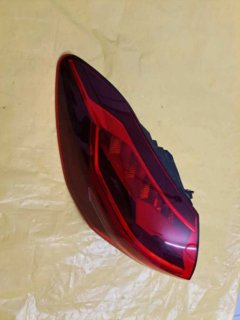 Audi A5 8B Rückleuchte links OEM 8B3945207B