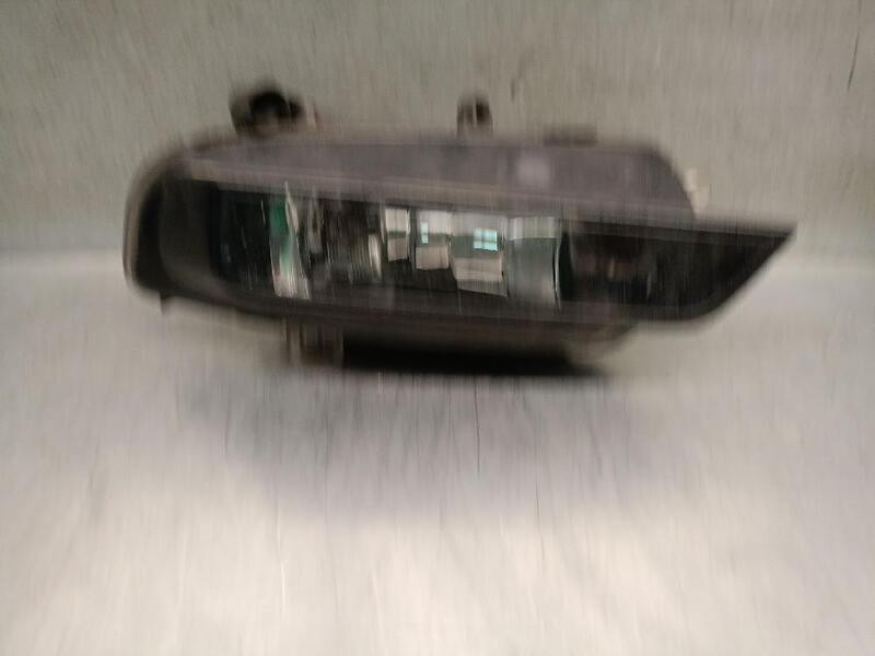 Audi A1 8X antibrouillard droite OEM 8XA941700