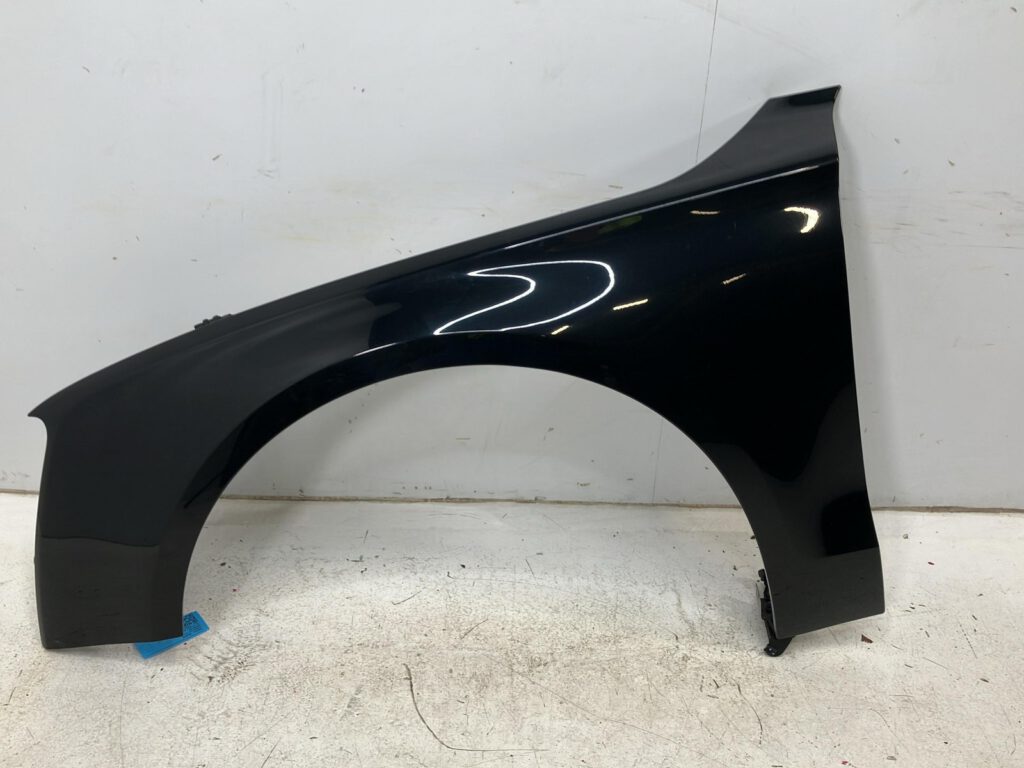 Audi A8 D4 4H Kotflügel vorne links OEM 4H0821105B