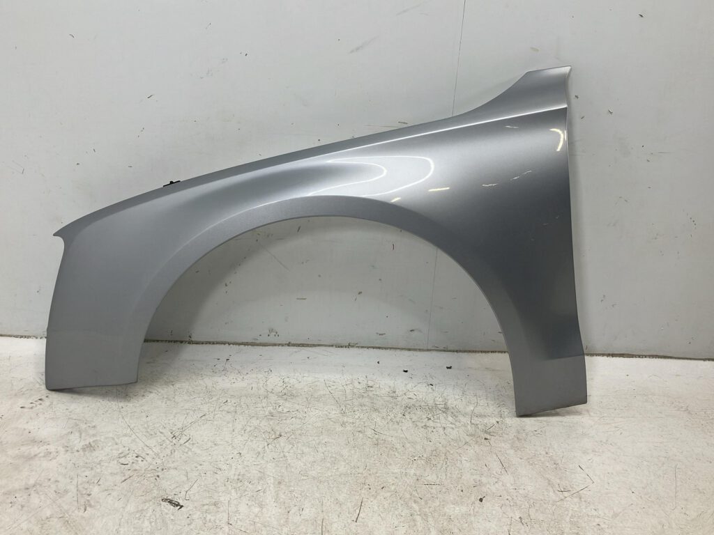 Audi A8 D4 4H Kotflügel vorne links OEM 4H0821105B