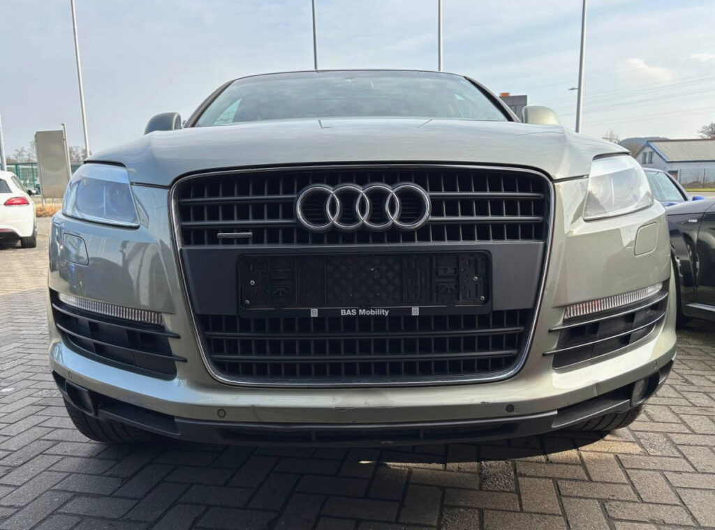 Audi Q7 4L Bumper