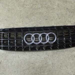 Audi TT 8N calandre OEM 8N0853653B
