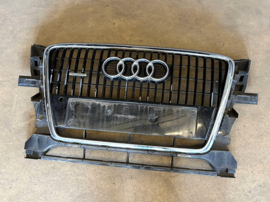 Audi Q5 8R S-Line Grille OEM 8R0853651