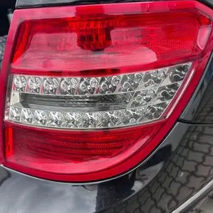 Mercedes Classe C W204 feu arrière droit LED
