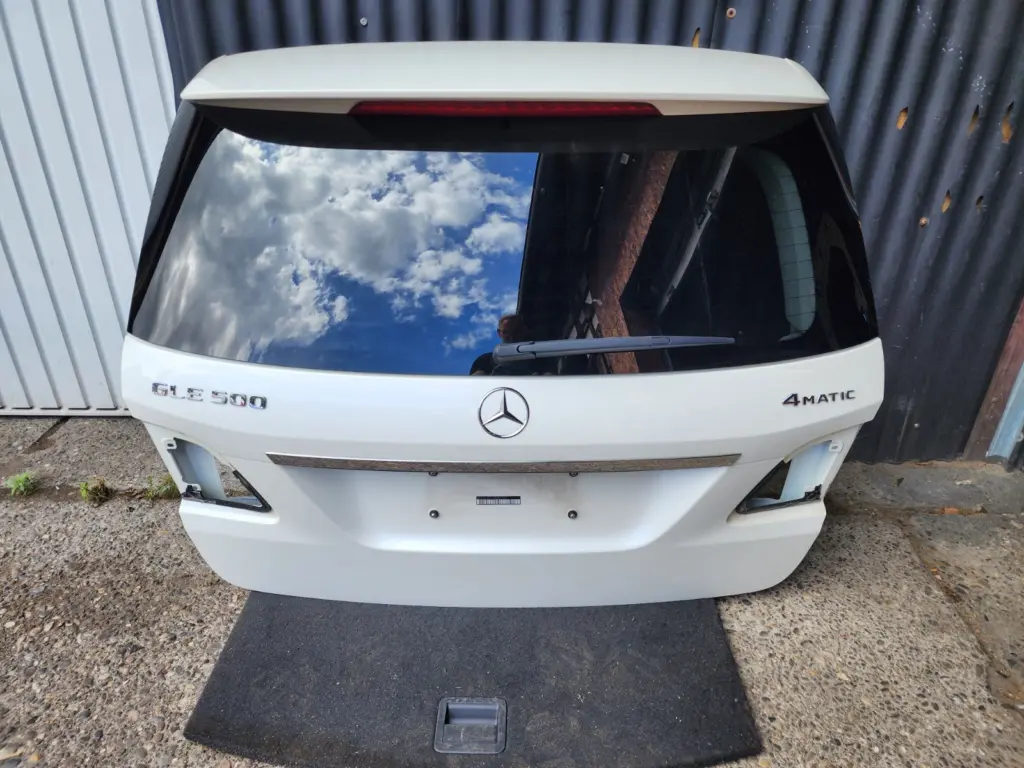 Mercedes GLE / ML W166 Heckklappe weiß
