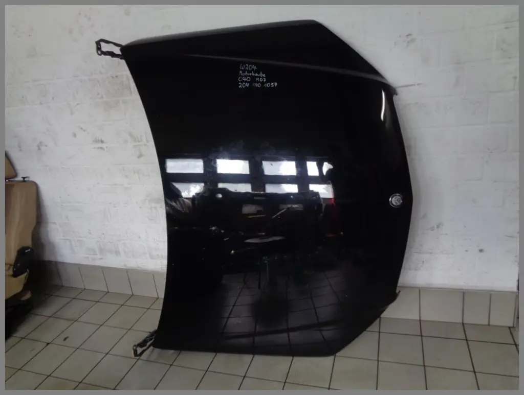 Mercedes Classe C W204 capot noir OEM A2048800957