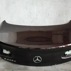 Mercedes E-Klasse Kofferraumdeckel