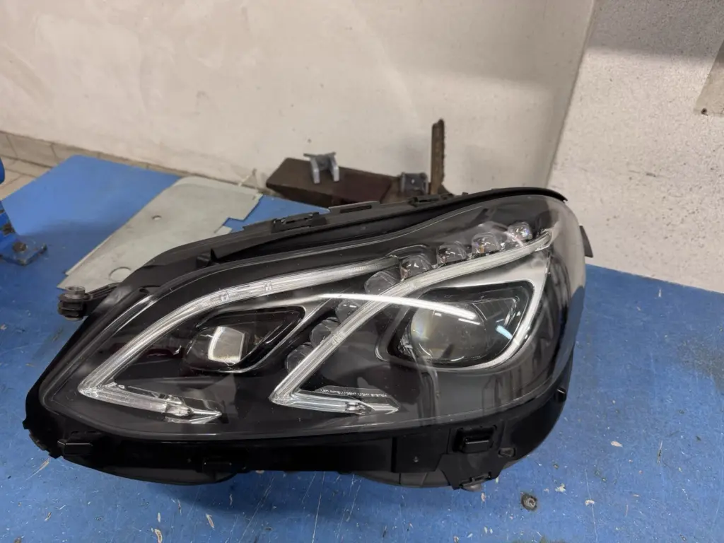 Mercedes E-Klasse W212 Scheinwerfer OEM A2128202339KZ