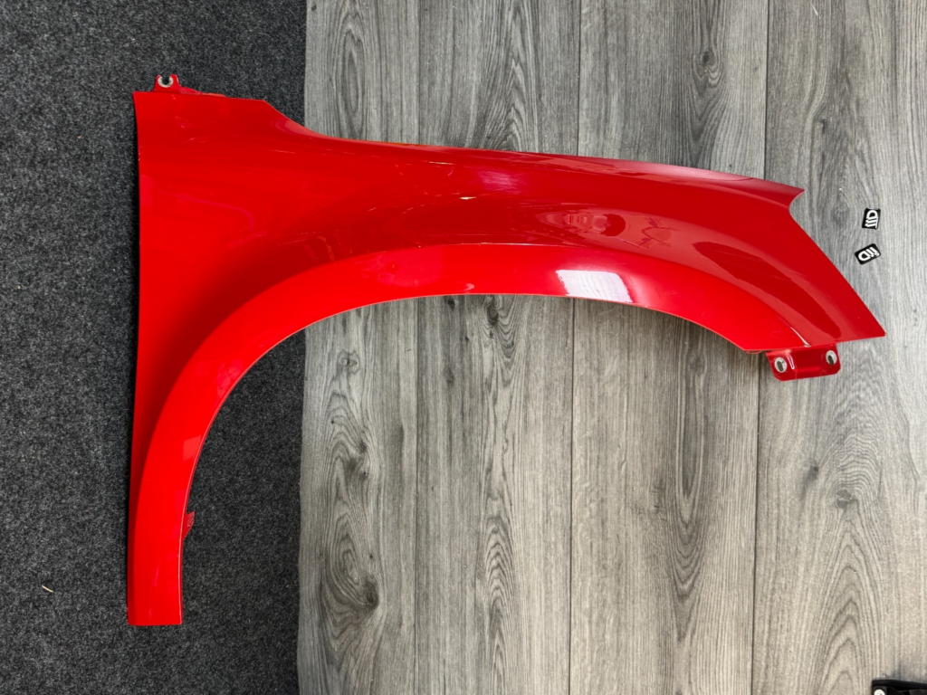 Skoda Yeti 5L Front Right Fender OEM 5L0821162A
