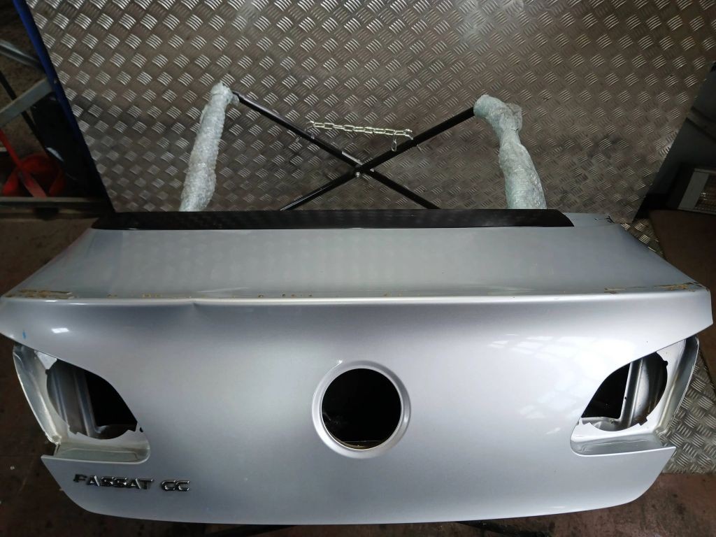 Volkswagen Passat CC Rear Trunk Lid