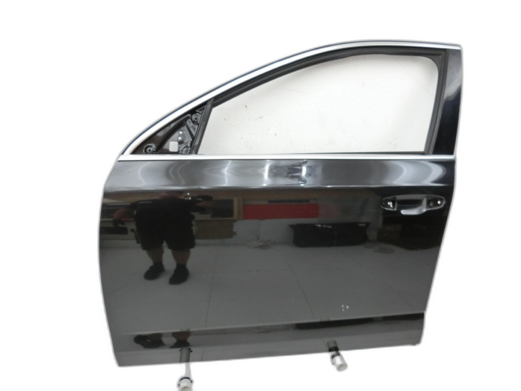 Skoda Octavia III / 5E Front Left Door Black Magic Pearl OEM 5E0831055A