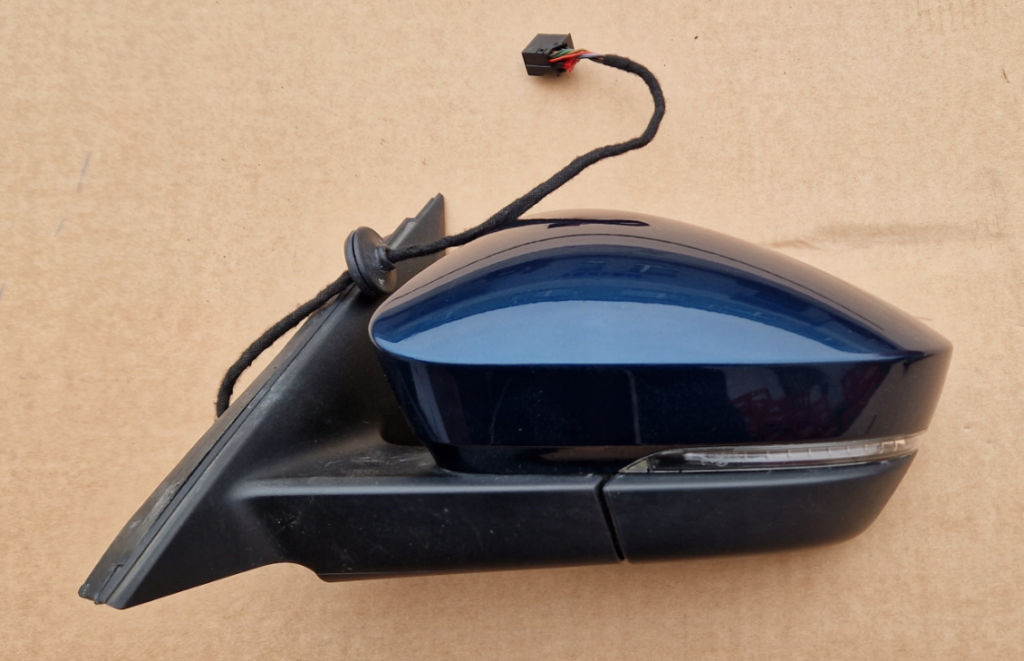 Skoda Kodiaq I / NS Left Side Mirror Grey