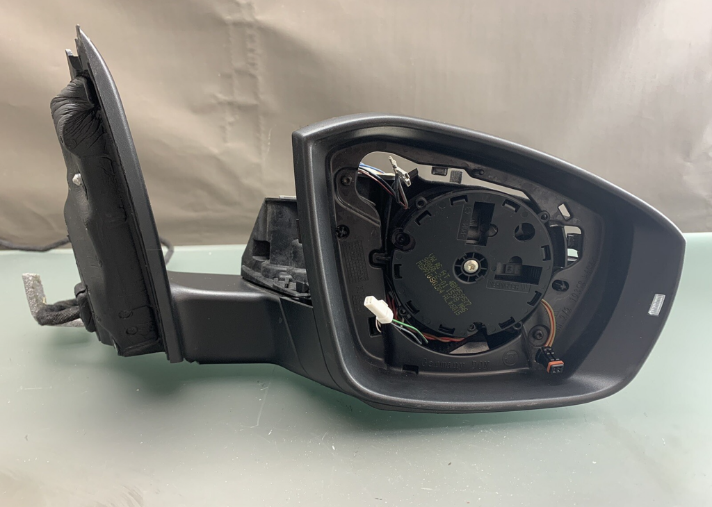 Skoda Octavia III / 5E Right Side Mirror OEM 5E1857408BT