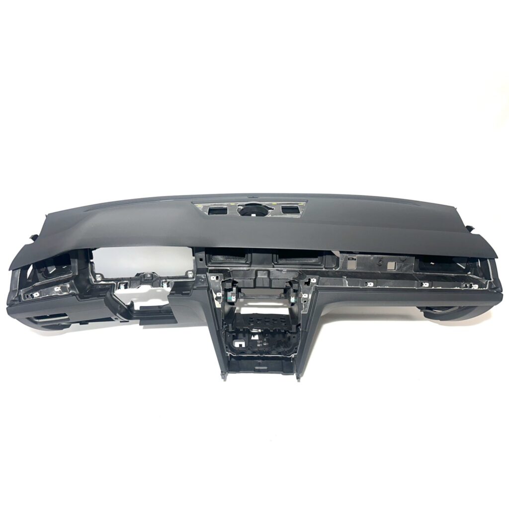 Volkswagen Passat B8 / 3G Front LHD Dashboard