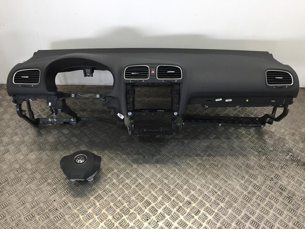 Volkswagen Golf Variant VI / AJ5 Front Dashboard Set