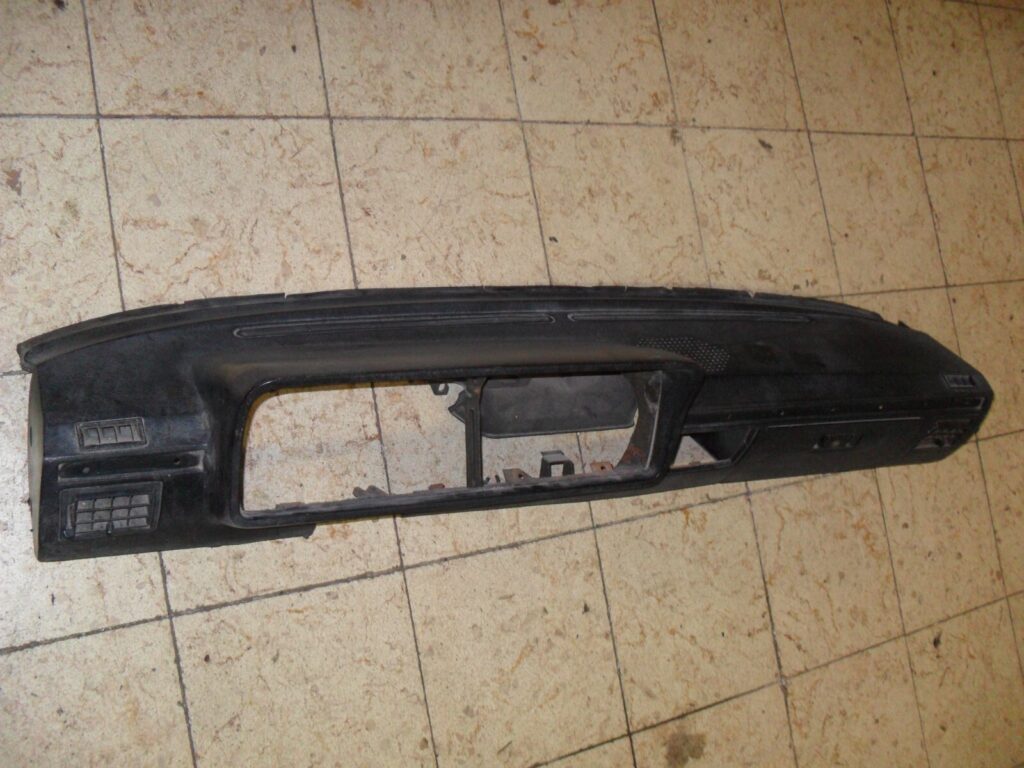 Volkswagen Scirocco I Front Dashboard Black