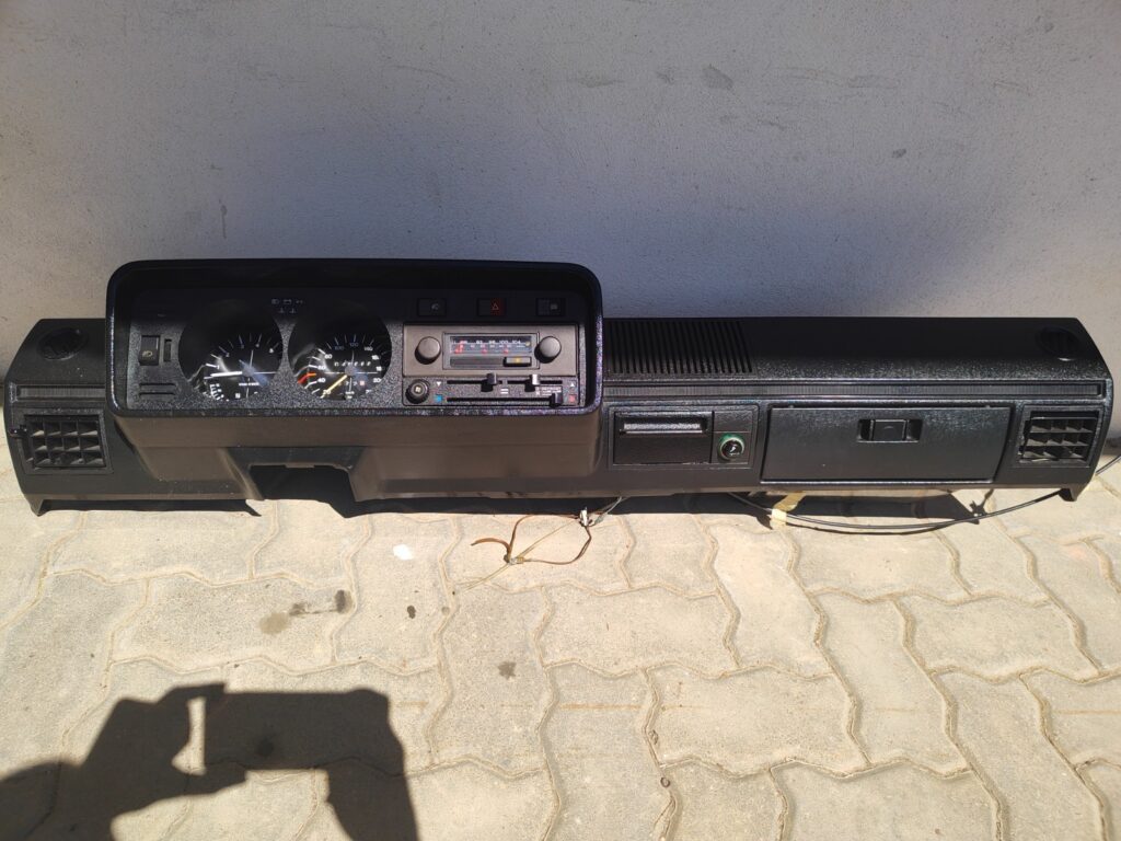 Volkswagen Golf I Front Dashboard Black