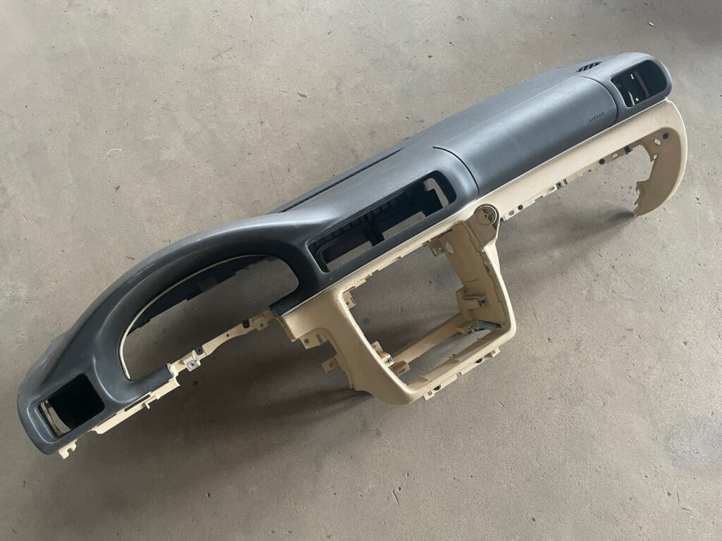 Volkswagen Passat 3BG Front Dashboard Sun Beige / Grey OEM 3B1857003