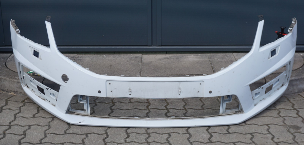 Skoda Octavia III / 5E Front Bumper Cover White OEM 5E0807221AA