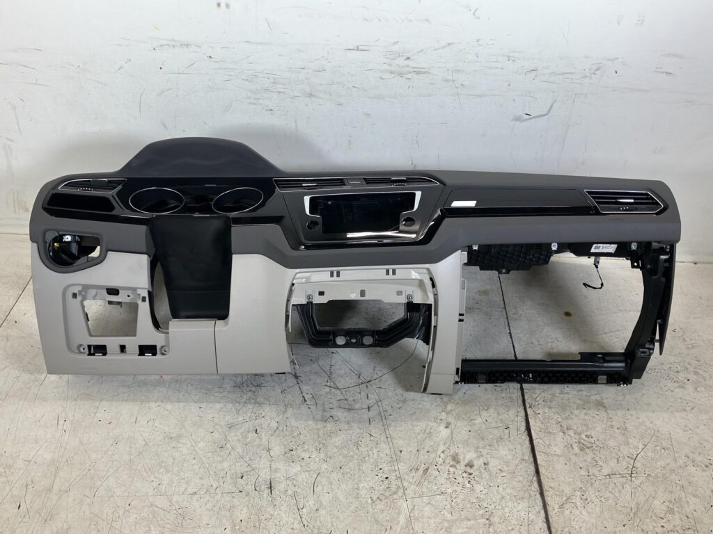 Volkswagen Touran II / 5T Front Dashboard OEM 5TB857003E