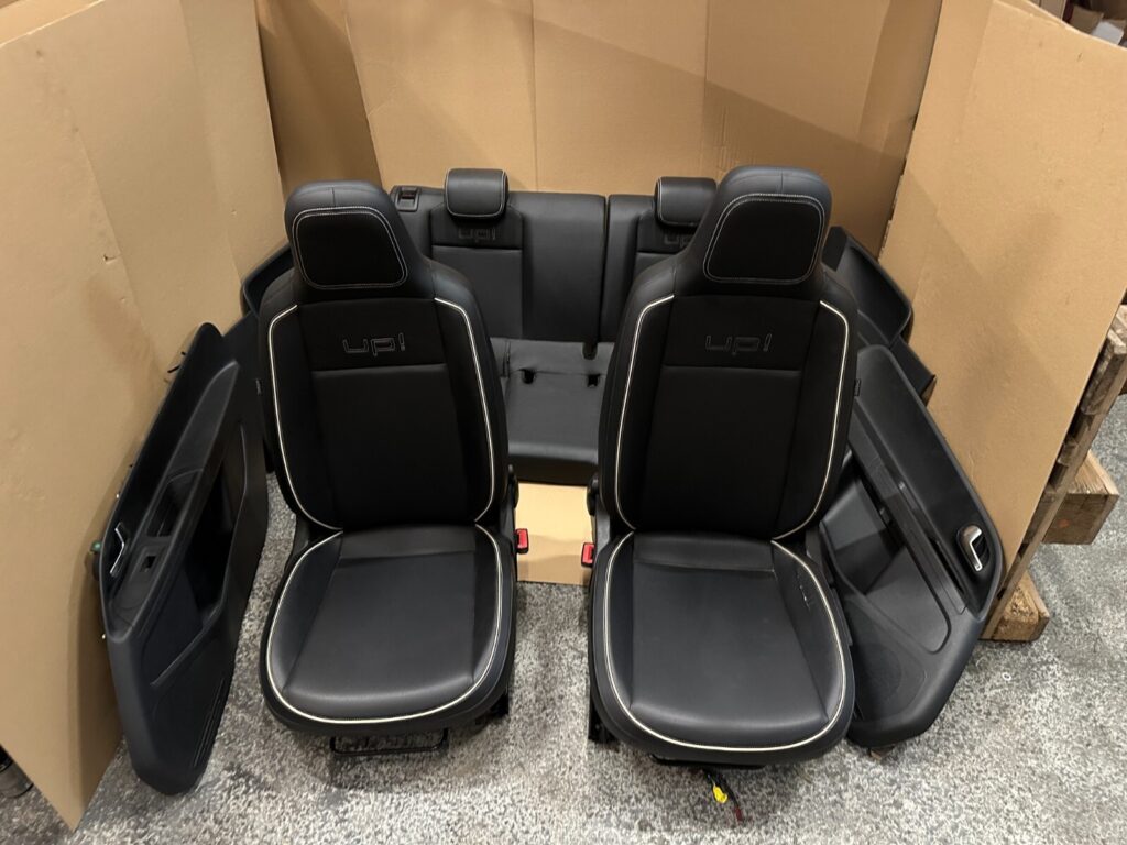 Volkswagen up! Seat Set Black