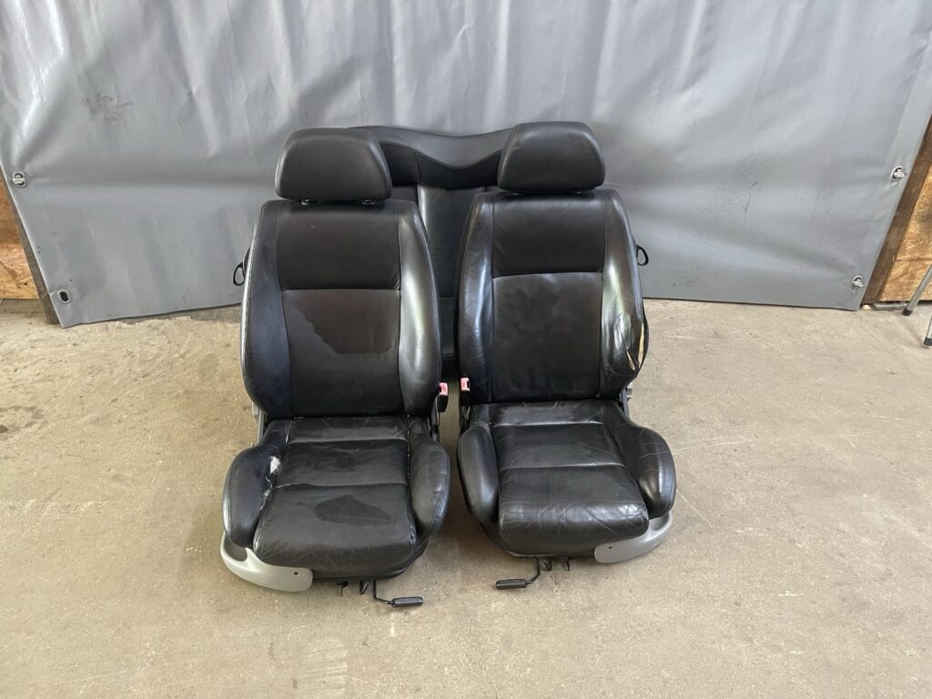 Volkswagen Golf Cabriolet IV Seat Set Black