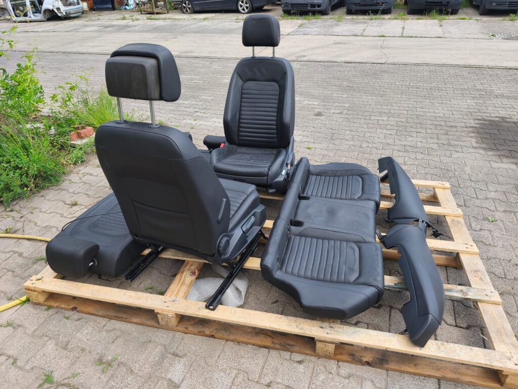 Volkswagen Passat B8 Sedan Seat Set Black