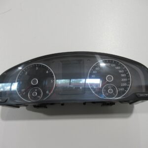 Volkswagen Transporter / Multivan T5 Facelift Instrument Cluster OEM 7E0920870A