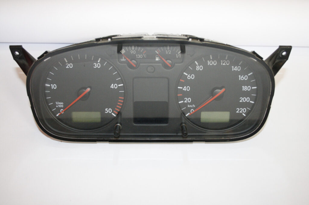 Volkswagen Transporter / Multivan T4 Instrument Cluster OEM 7D0920822J