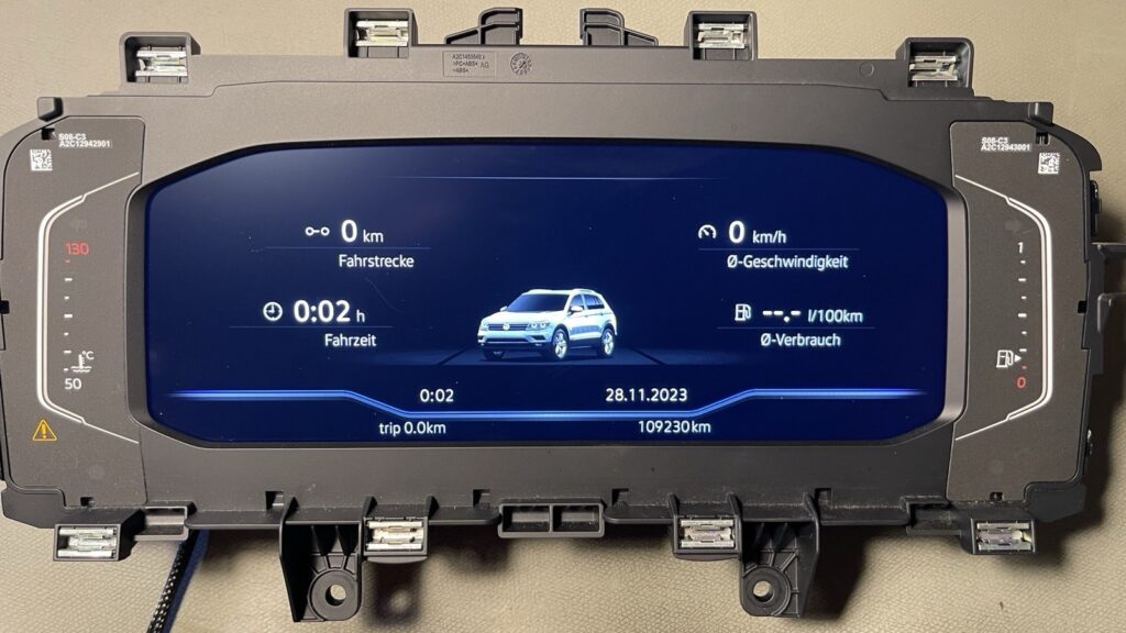 Volkswagen Tiguan II Instrument Cluster OEM 5NA920790D