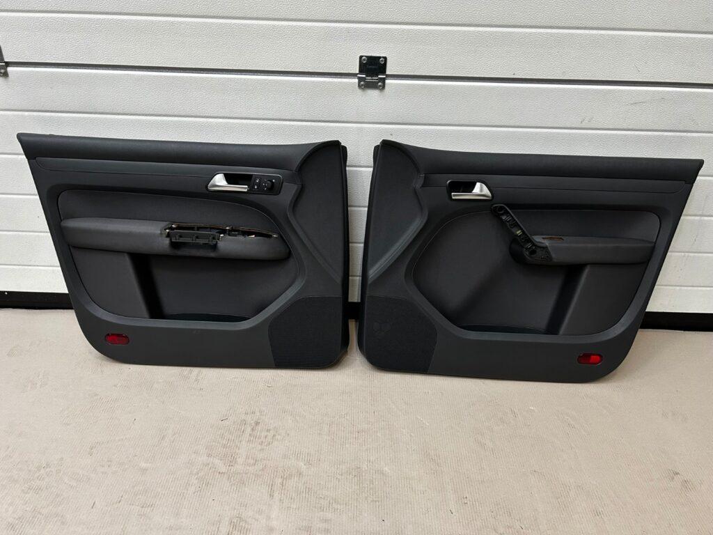 Volkswagen Caddy 2K Front Left / Right Door Panel Set Anthracite