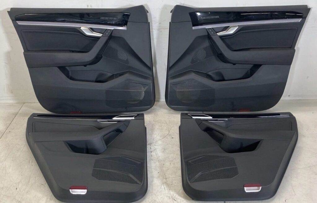 Volkswagen Touareg III / CR7 Door Panel Set Black